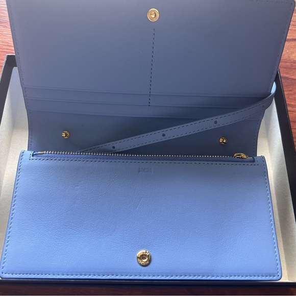 MCM Crossbody Wallet Light Bkue - Picture 5 of 10